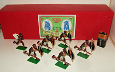 Trophy Miniatures ZS41, Zulu Wars-Drift , Charging Zulus with Rifles No 2, 54mm.