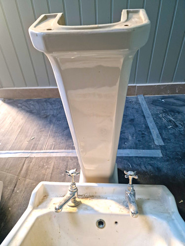 White gloss ceramic - white,