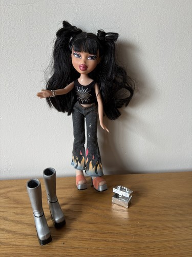 Bratz funk glow jade doll - funk, n