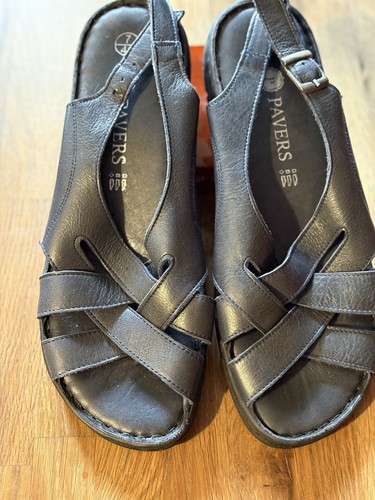 Womens sandels pavers - ,