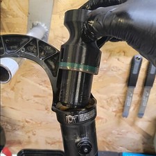 Fox 38 Dust Seal Installation