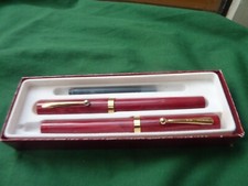 SHEAFFER 'NO NONSENSE' BALLPOINT AND M NIB FOUNTAIN PEN SET - RED