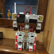Transformation G1 Metroplex KO