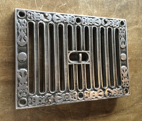Open close slotted air - &, vent