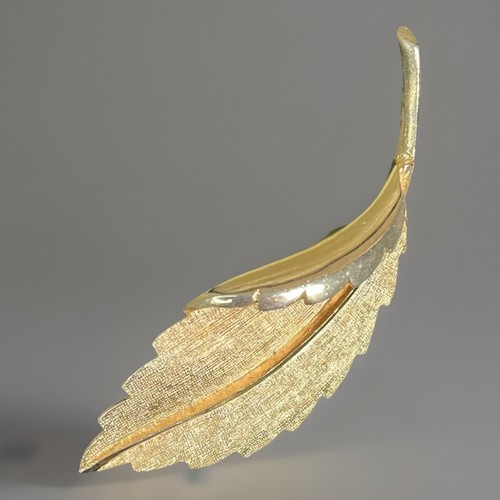 Vintage jewelcraft brooch - jewelcraft,