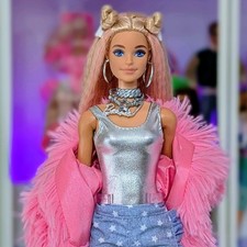 SHRUNKEN HEAD ?️ Barbie Extra #02 — Chrome Jewellery · Collector Size Head