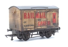 Graham Farish  RailMail Vent Van Wagon OO Gauge Weathered