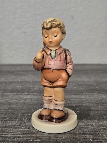 Hummel figurine exclusive - hummel,