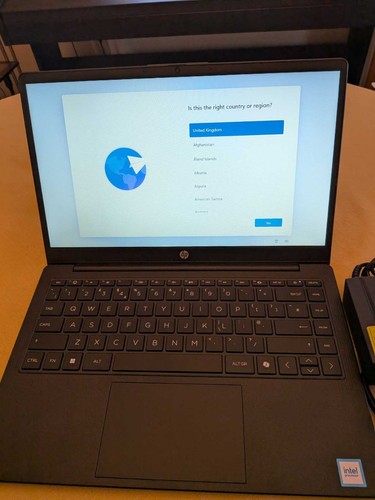 Laptop windows - laptop,