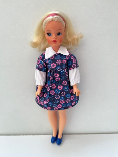 Sindy doll vintage - eg, trendy