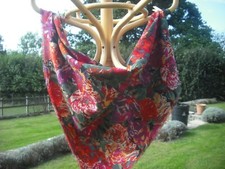 SQUARE floral Scarf: Liberty