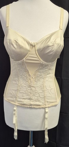 Charnos basque with - basque, suspenders