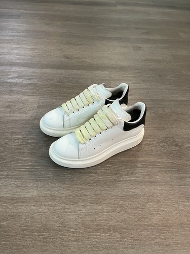 Authentic alexander mcqueen - authentic,