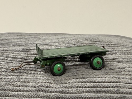 Dinky toys 27f farm - dinky,