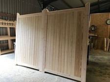Wooden driveway gates - gates, flat