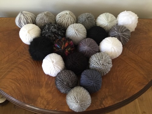 524g job lot balls various - job,