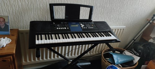 Yamaha electric keyboard - electric,