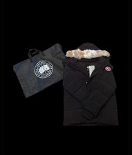 Brand New Canada Goose Wdyham Parka Jacket   Size Large