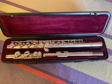 Yamaha YFL-211SII Flute with Original Hard Case - Nickel Silver