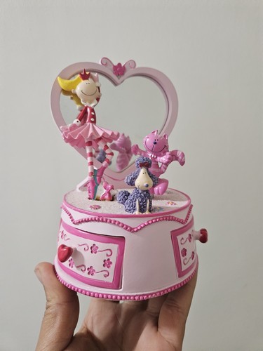 Pink musical ballerina