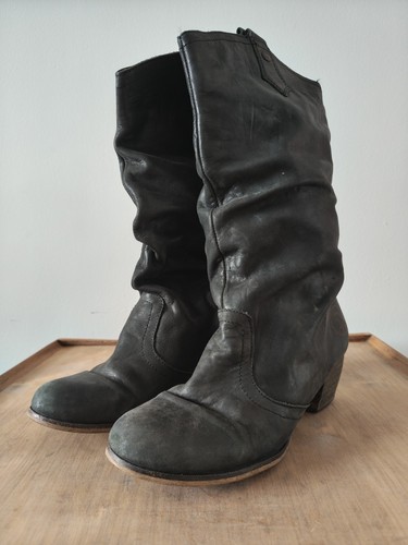 Red dead womens black - or,