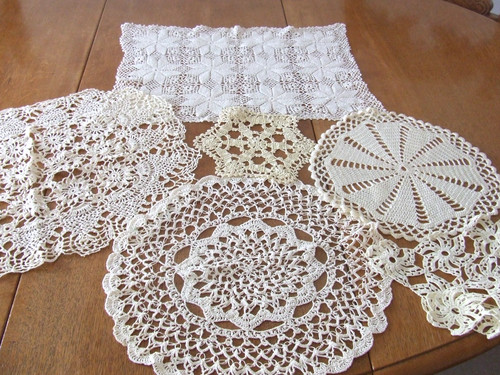 Assorted pale yellow hand - pale,