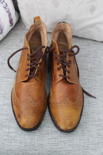 Samuel windsor hand made - windsor, brown