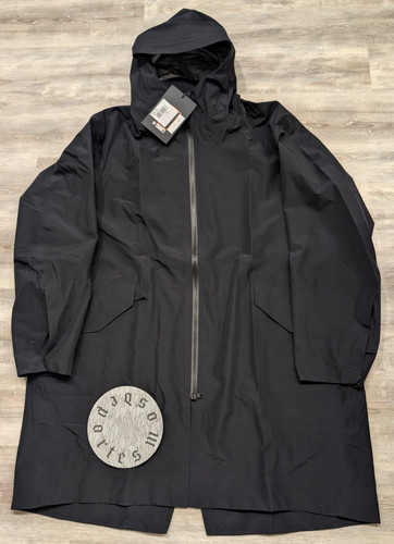 Nwt arc teryx veilance black - arc'teryx,