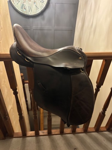 Brown saddle 17 - brown, p