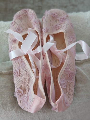 Beautiful feminine pink lacey - feminine,