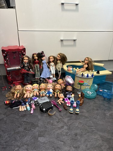 Huge assorted vintage - assorted, bratz