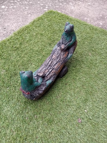 Cast stone mrs kermit - stone,
