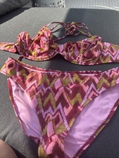 Miss Mandalay Bikini Top. 38e