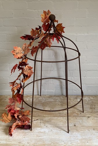 Gothic lobster pot - pot, garden