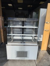 OPEN FRONT REFRIGERATED RETAIL DISPLAY