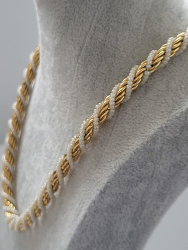 Trifari 1980s gold - 1980s, tone