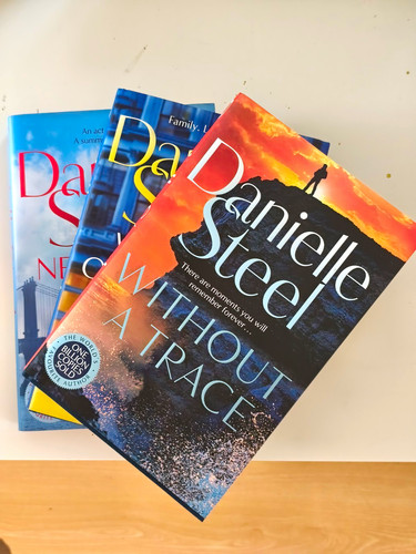 Danielle steel hardback - steel, books