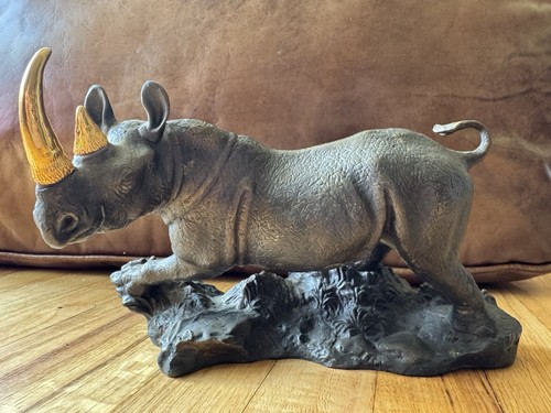 Franklin mint rhinoceros - mint,