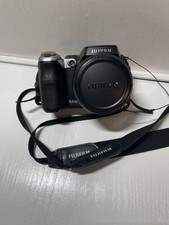 Fuji Film Finepix S8000FD  18x Optical Zoom digital camera w/ 4GB SD card