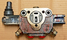 HC Hydraulic spool valve body section with manual control actuator ( 2