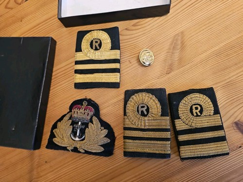Royal navy reserve officers - royal,