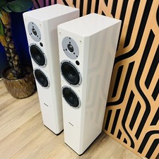 Dynaudio XEO 5 Active Wireless Speakers With XEO Hub (Pair) White inc Warranty