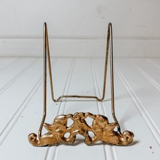 Vintage Gold Wire Cherub Easel