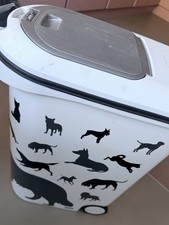 Curver 54L Pet Food Container - Black and White with wheels