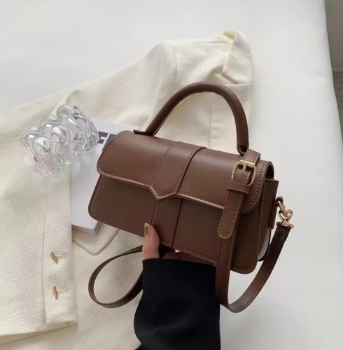 Brown leather handbag - brown,