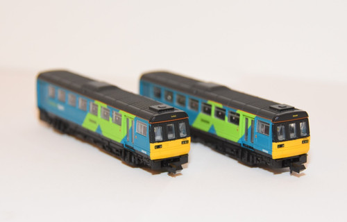 Dapol class 142 northern - dapol,