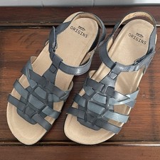 Earth Origins Sandals Size 8
