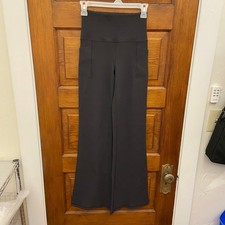 Athleta Salutation Stash Rib
