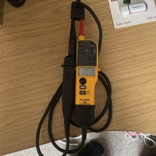 Fluke T130 Voltage/Continuity Tester