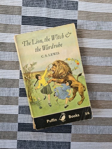 The lion witch - lion., and
